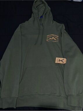 *NWT* Yellowstone Olive Green Pullover Hoodie with Mountain Logo